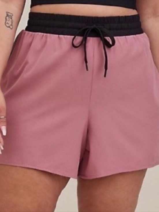 torrid Pants - NWT Torrid Lovesick Color Block Pull-On Short - Stretch Woven Mauve Wash 1X
